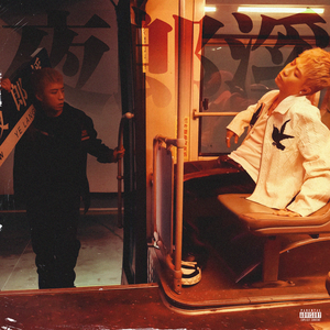 我和小妺在卫生间做爰
