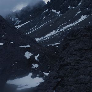 我和小妺在卫生间做爰
