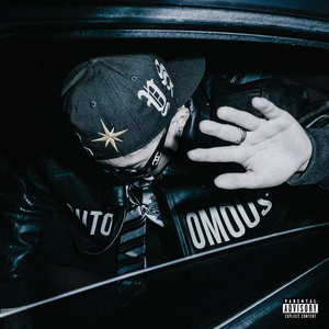 我和小妺在卫生间做爰
