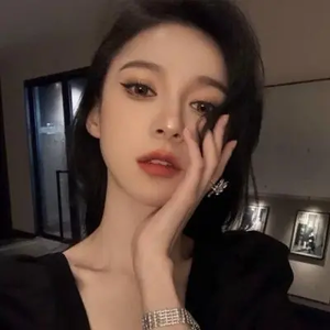 我和小妺在卫生间做爰
